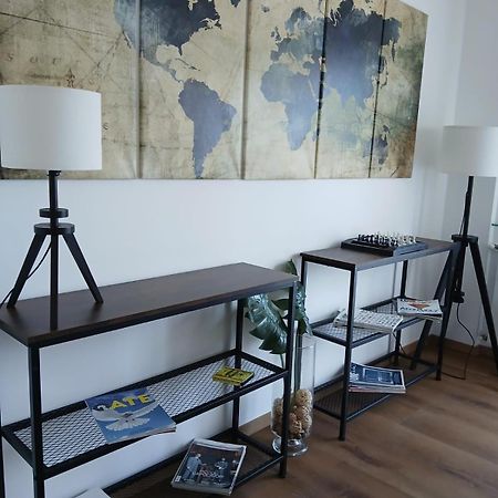 Residenza Dei Poeti - Roomy And Modern Flat Palermo Exteriör bild
