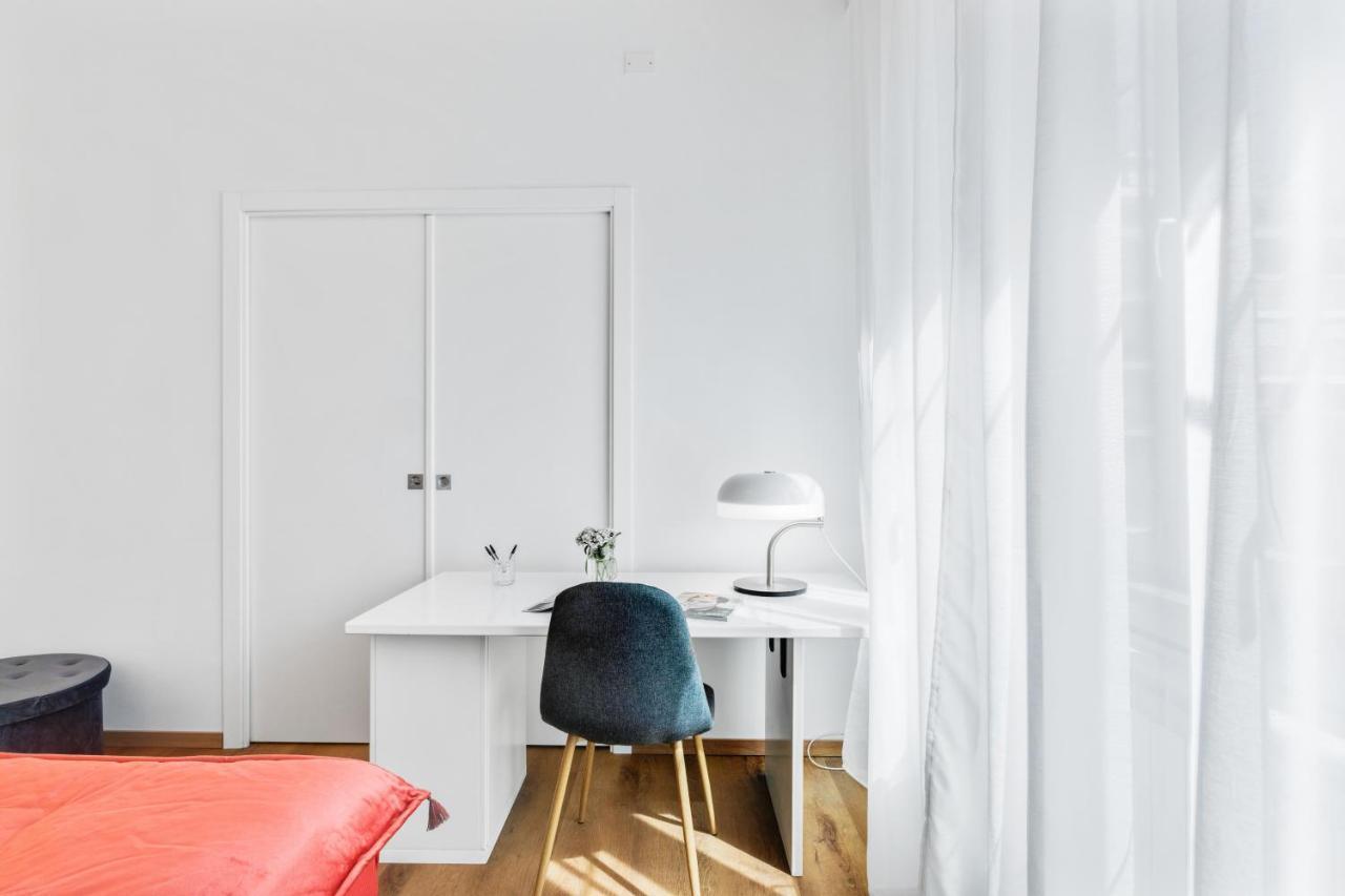 Residenza Dei Poeti - Roomy And Modern Flat Palermo Exteriör bild
