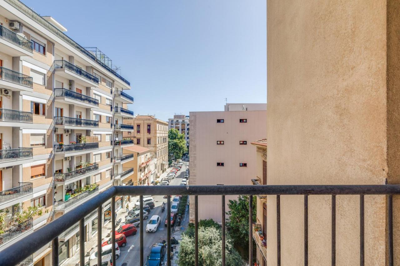 Residenza Dei Poeti - Roomy And Modern Flat Palermo Exteriör bild